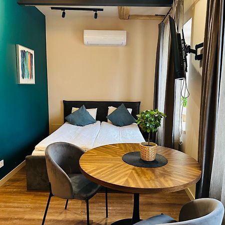Colonel Suites & Apartments Рига Экстерьер фото