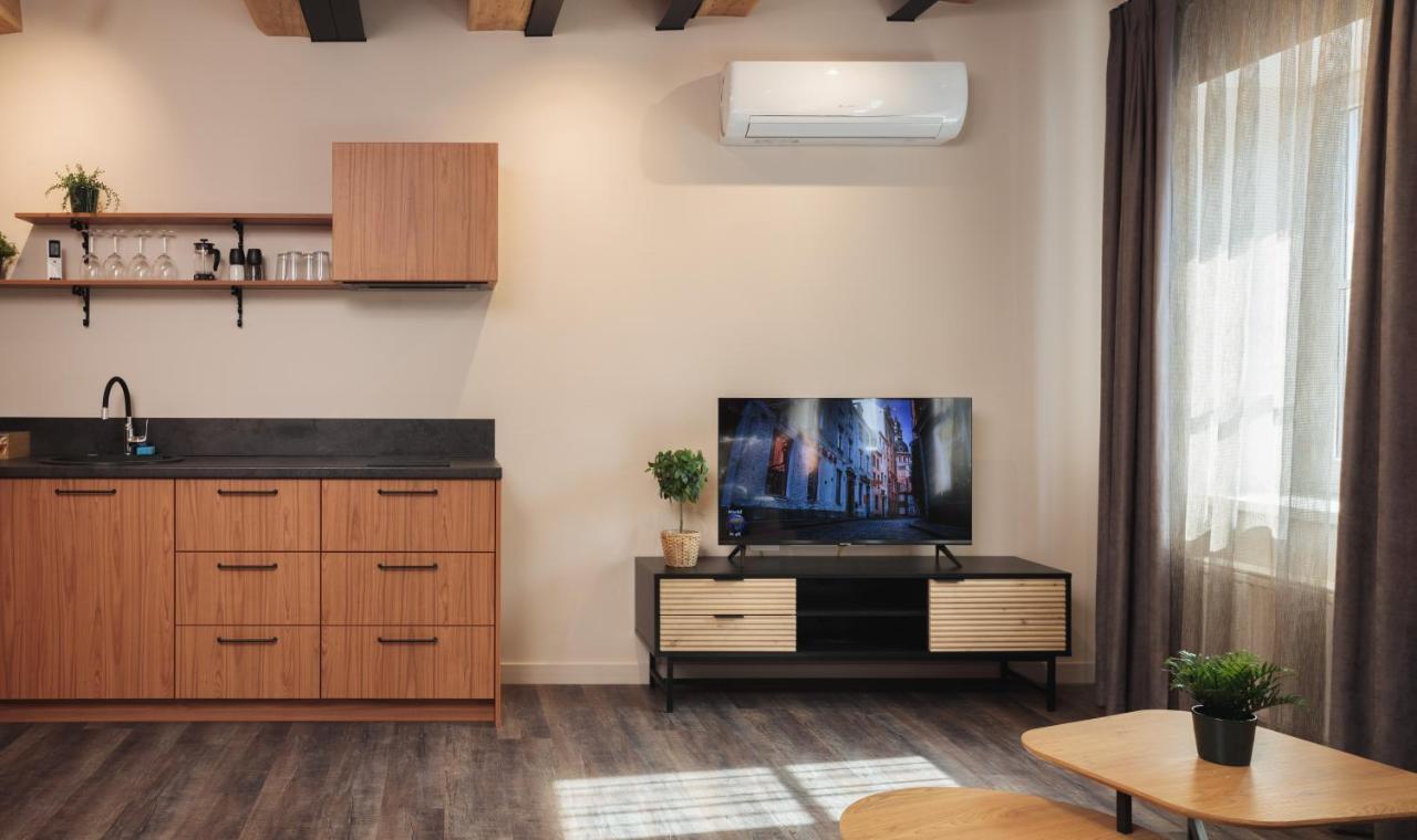 Colonel Suites & Apartments Рига Экстерьер фото