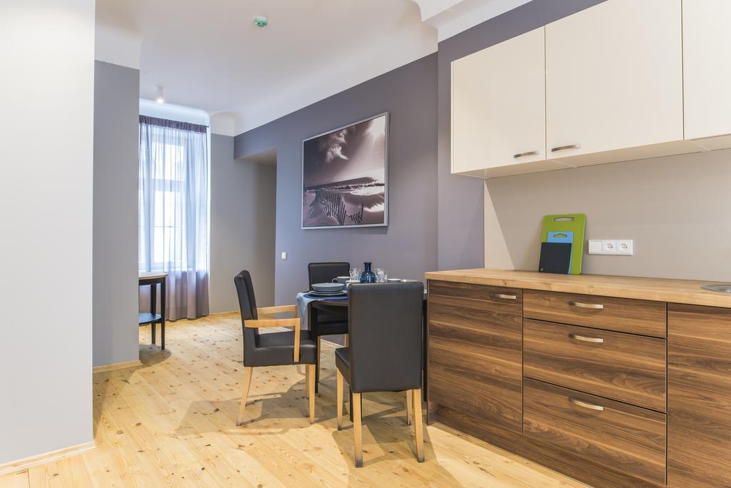 Colonel Suites & Apartments Рига Экстерьер фото