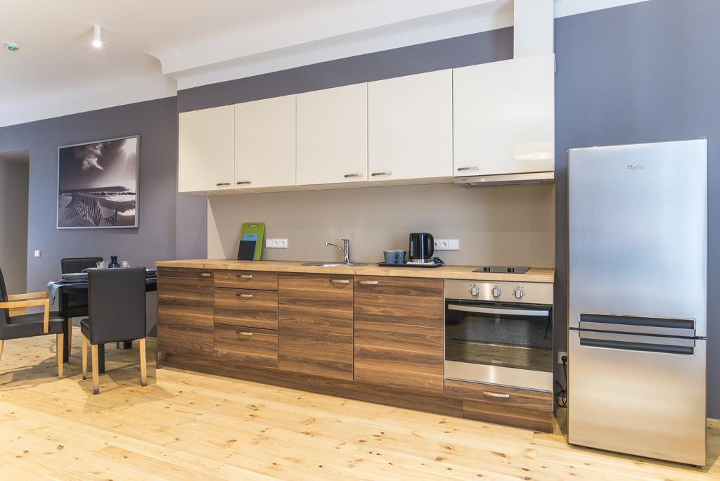 Colonel Suites & Apartments Рига Экстерьер фото