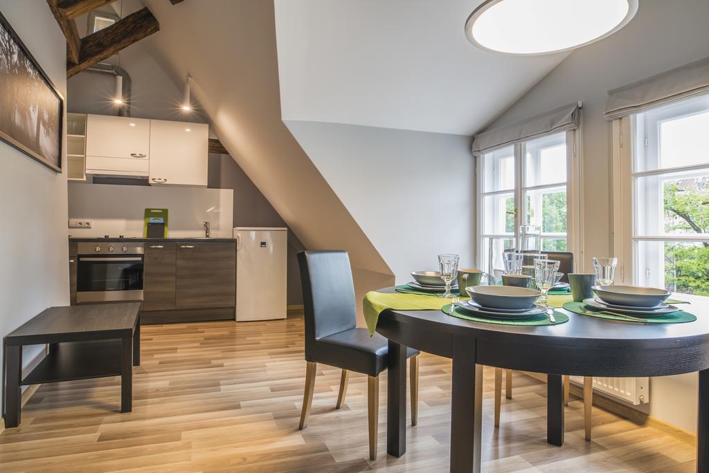 Colonel Suites & Apartments Рига Экстерьер фото